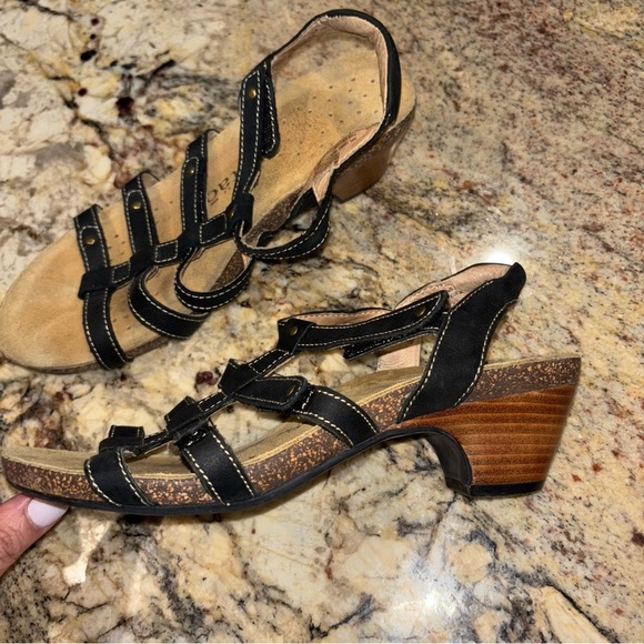 Taos Footwear Black and Tan Strappy Sandals - Picture 5 of 8